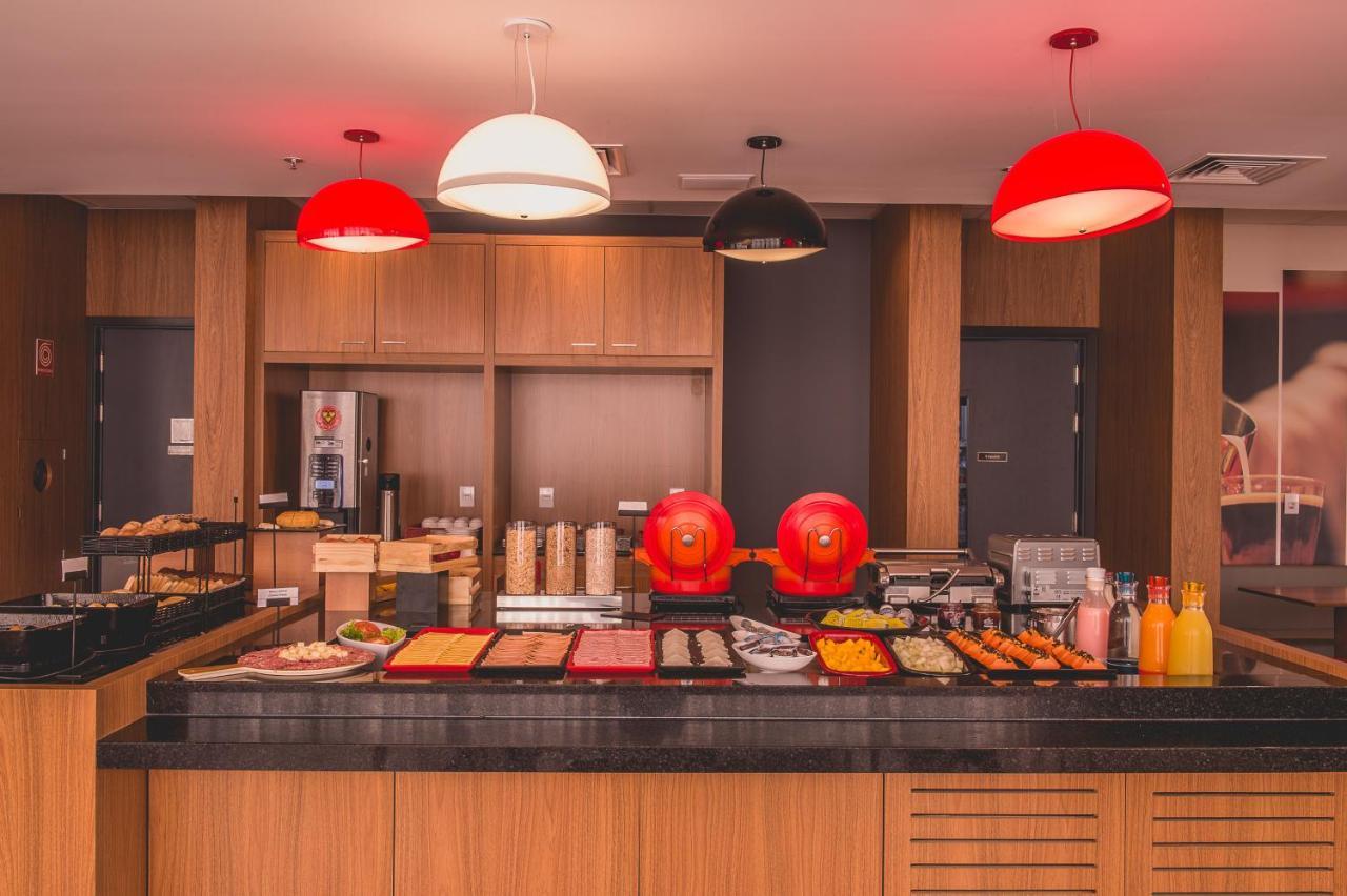 Ibis Карлос Барбоса Екстериор снимка